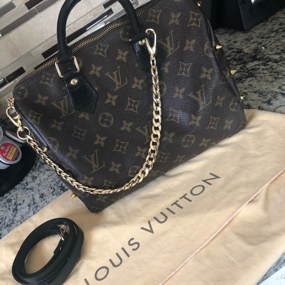 AUTHENTIC Louis Vuitton speedy 25